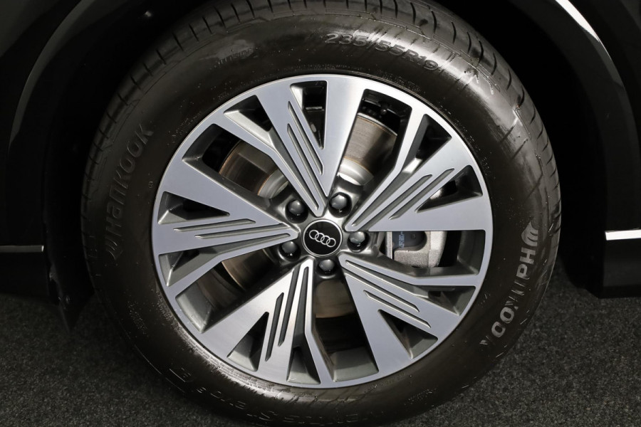 Audi Q4 e-tron 45 quattro Advanced edition 82 kWh 286pk | Adaptieve cruise controle | Parkeercamera achter | Optiekpakket zwart Plus