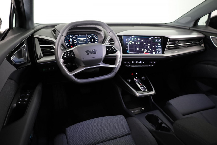 Audi Q4 e-tron 45 quattro Advanced edition 82 kWh 286pk | Adaptieve cruise controle | Parkeercamera achter | Optiekpakket zwart Plus