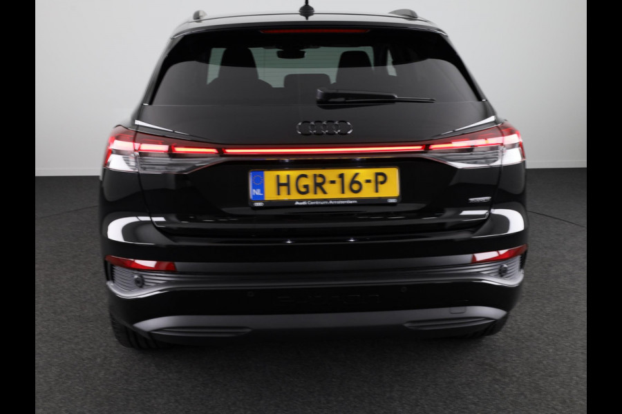 Audi Q4 e-tron 45 quattro Advanced edition 82 kWh 286pk | Adaptieve cruise controle | Parkeercamera achter | Optiekpakket zwart Plus