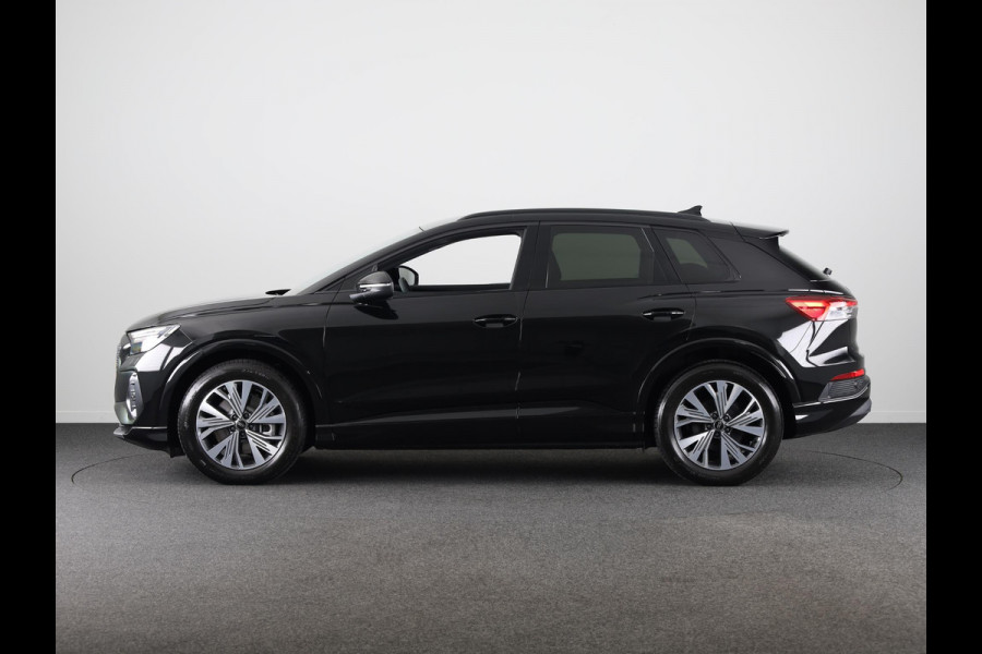 Audi Q4 e-tron 45 quattro Advanced edition 82 kWh 286pk | Adaptieve cruise controle | Parkeercamera achter | Optiekpakket zwart Plus