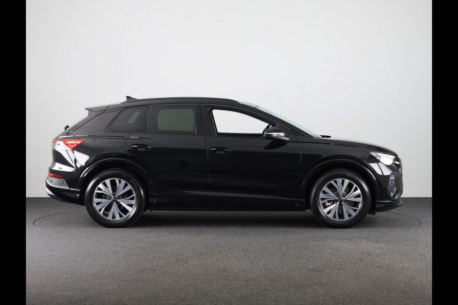 Audi Q4 e-tron 45 quattro Advanced edition 82 kWh 286pk | Adaptieve cruise controle | Parkeercamera achter | Optiekpakket zwart Plus