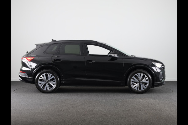Audi Q4 e-tron 45 quattro Advanced edition 82 kWh 286pk | Adaptieve cruise controle | Parkeercamera achter | Optiekpakket zwart Plus