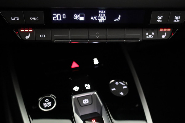 Audi Q4 e-tron 45 quattro Advanced edition 82 kWh 286pk | Adaptieve cruise controle | Parkeercamera achter | Optiekpakket zwart Plus