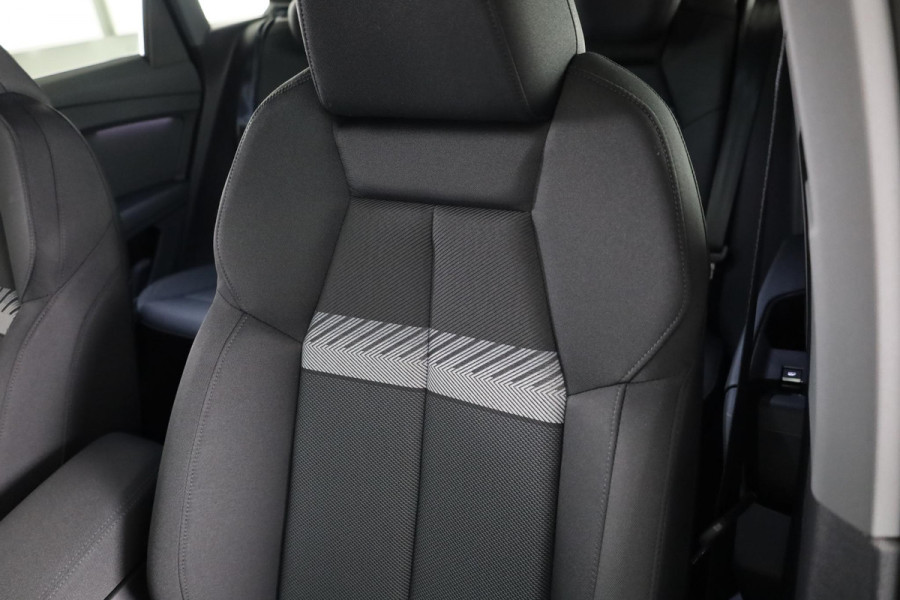 Audi Q4 e-tron 45 quattro Advanced edition 82 kWh 286pk | Adaptieve cruise controle | Parkeercamera achter | Optiekpakket zwart Plus