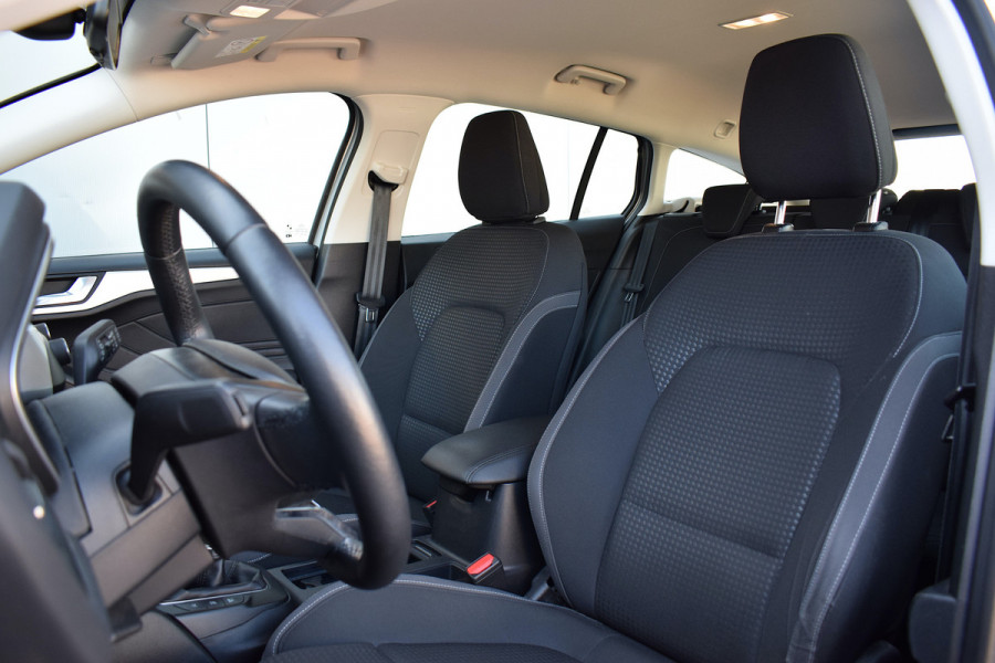 Ford FOCUS Wagon 1.0 EcoBoost Hybrid Trend Edition Business | Apple CarPlay | Camera | Airco | Cruise