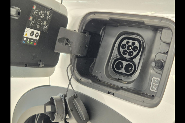 Opel Frontera Electric GS 44 kWh | Navigatie | Achteruitrijcamera | Stoel/Stuurverwarming | Apple Carplay/ Android Auto (Draadloos) |