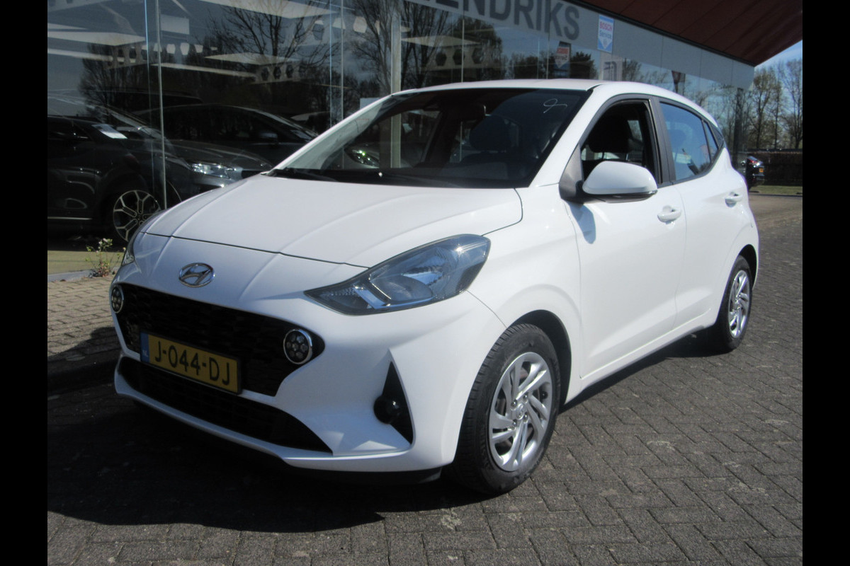 Hyundai i10 1.0 Comfort Smart, NAVI,CAMERA,CRUISE (occasion) Hyundai i10 1.0 Comfort Smart, NAVI,CAMERA,CRUISE (occasion)