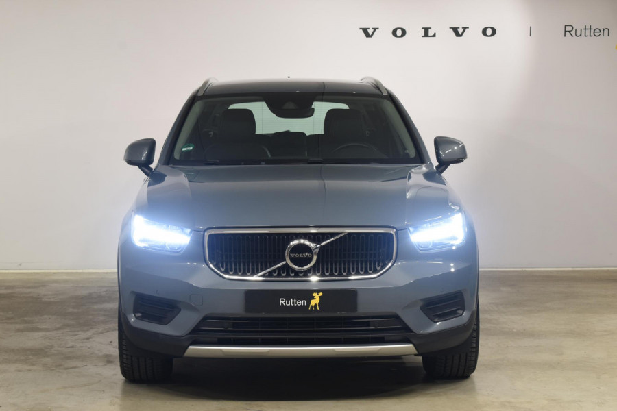 Volvo XC40 T4 190PK R-Design / Navigatie / Camera / Elektrische Stoelen / Adaptieve Cruisecontrol / Elektrische Achterklep / LM Velgen / Trekhaak /