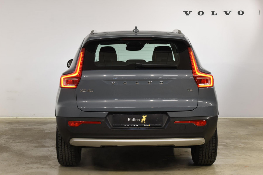 Volvo XC40 T4 190PK R-Design / Navigatie / Camera / Elektrische Stoelen / Adaptieve Cruisecontrol / Elektrische Achterklep / LM Velgen / Trekhaak /