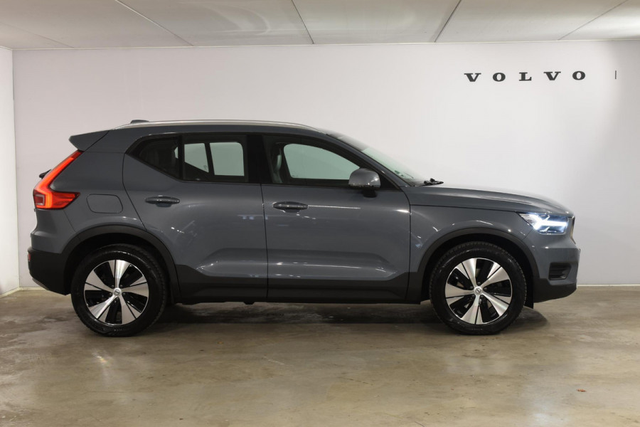 Volvo XC40 T4 190PK R-Design / Navigatie / Camera / Elektrische Stoelen / Adaptieve Cruisecontrol / Elektrische Achterklep / LM Velgen / Trekhaak /