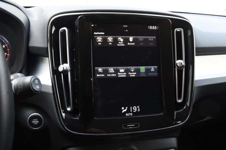 Volvo XC40 T4 190PK R-Design / Navigatie / Camera / Elektrische Stoelen / Adaptieve Cruisecontrol / Elektrische Achterklep / LM Velgen / Trekhaak /
