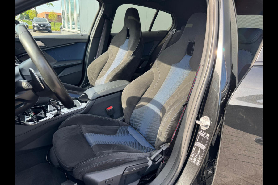 BMW 1-serie M135i xDrive High Executive Pano/cam/Full!