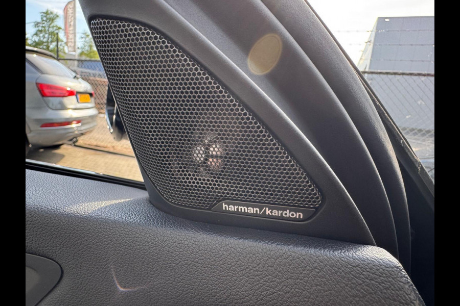 BMW 1-serie M135i xDrive High Executive Pano/cam/Full!