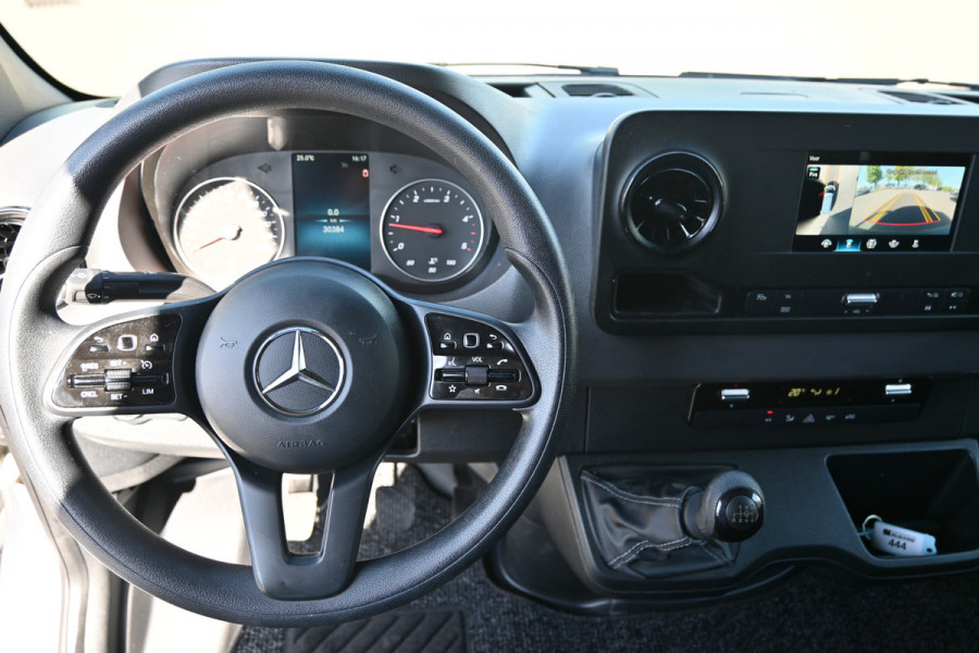 Mercedes-Benz Sprinter 317 CDI L2H2 RWD MBUX met 360 graden camera en parkeersensoren, Geveerde stoel, Etc.
