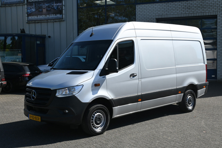 Mercedes-Benz Sprinter 317 CDI L2H2 RWD MBUX met 360 graden camera en parkeersensoren, Geveerde stoel, Etc.