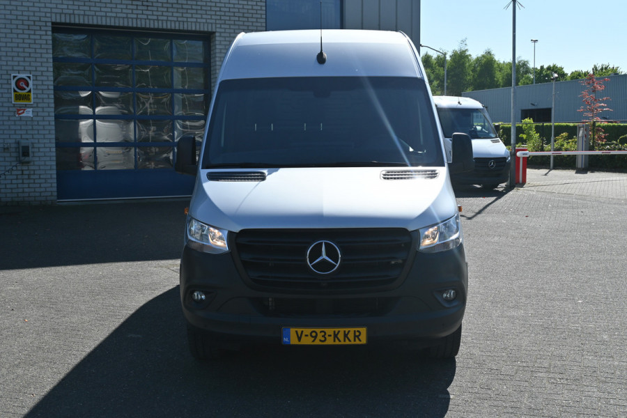 Mercedes-Benz Sprinter 317 CDI L2H2 RWD MBUX met 360 graden camera en parkeersensoren, Geveerde stoel, Etc.