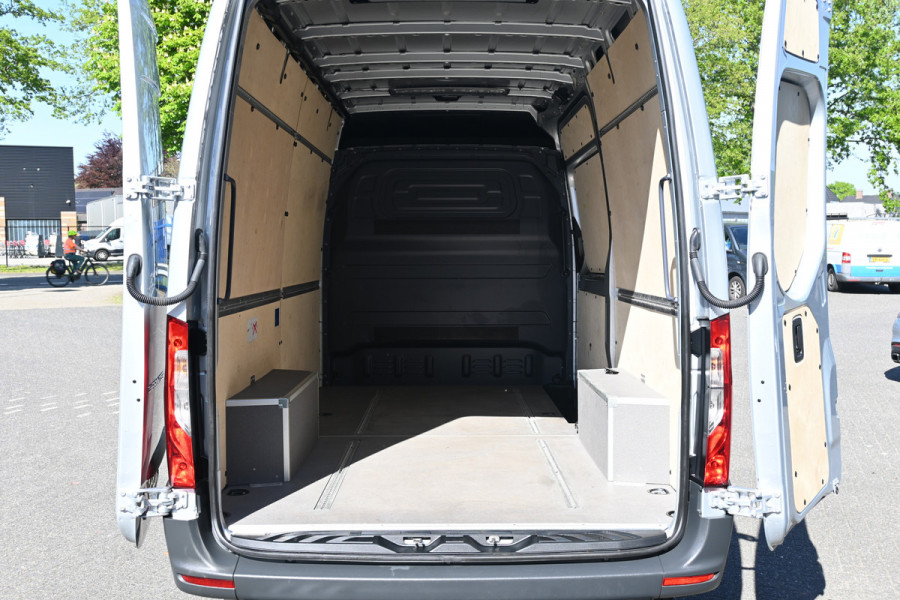 Mercedes-Benz Sprinter 317 CDI L2H2 RWD MBUX met 360 graden camera en parkeersensoren, Geveerde stoel, Etc.