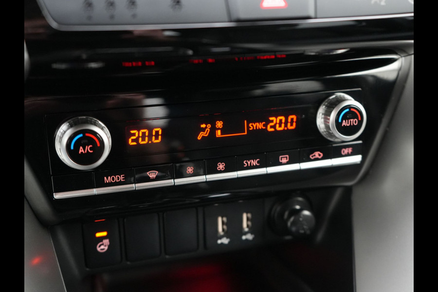 Mitsubishi Eclipse Cross 2.4 Business Intense+ Plug In Hybrid Dealer O.H. PHEV | Alcantara Sportstoelen Verwarmd | Adaptive Cruise | Navigatie | 360 Camera | Apple Carplay | Stoel & Stuurverwarming | DAB |
