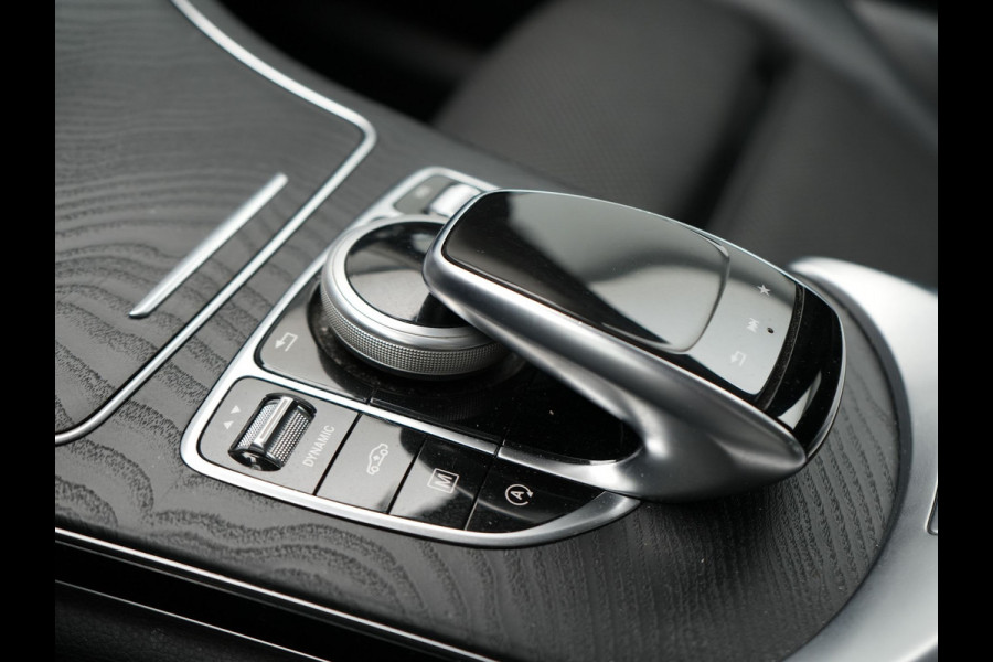 Mercedes-Benz GLC 250 4MATIC Prestige AMG | Luchtvering | Adaptive Cruise | Navigatie | 360 Camera | Half Lederen Sportstoelen Verwarmd |  19'' Licht Metaal |