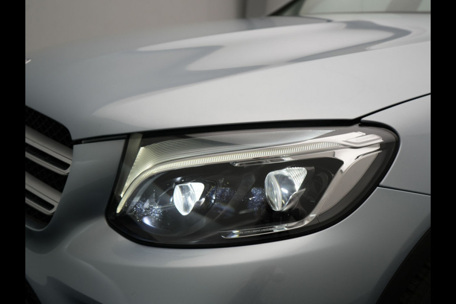 Mercedes-Benz GLC 250 4MATIC Prestige AMG | Luchtvering | Adaptive Cruise | Navigatie | 360 Camera | Half Lederen Sportstoelen Verwarmd |  19'' Licht Metaal |