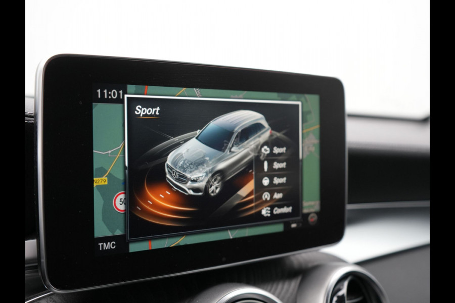 Mercedes-Benz GLC 250 4MATIC Prestige AMG | Luchtvering | Adaptive Cruise | Navigatie | 360 Camera | Half Lederen Sportstoelen Verwarmd |  19'' Licht Metaal |