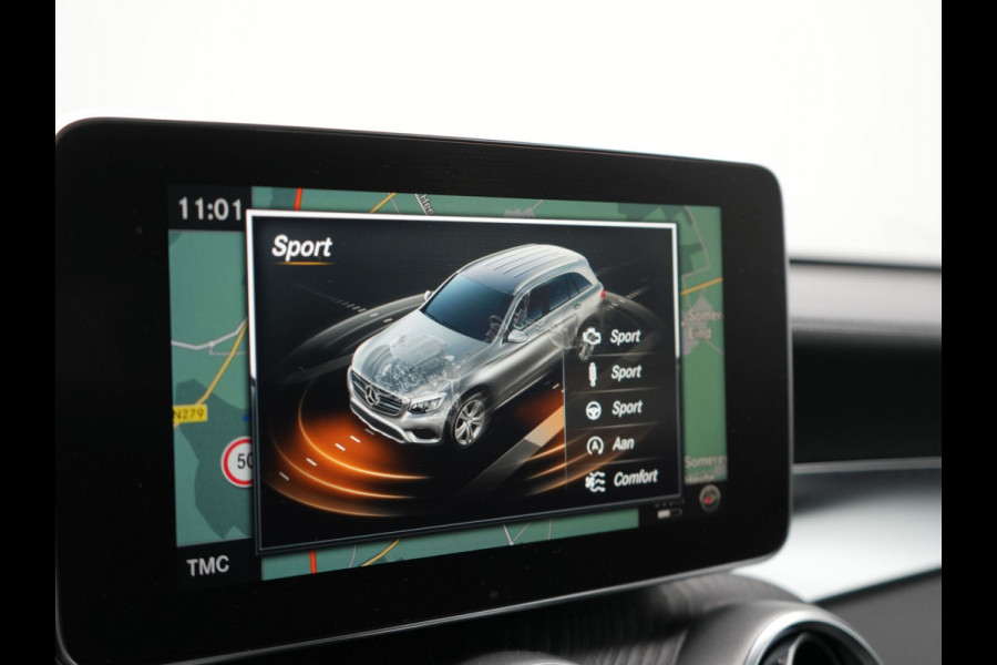 Mercedes-Benz GLC 250 4MATIC Prestige AMG | Luchtvering | Adaptive Cruise | Navigatie | 360 Camera | Half Lederen Sportstoelen Verwarmd |  19'' Licht Metaal |
