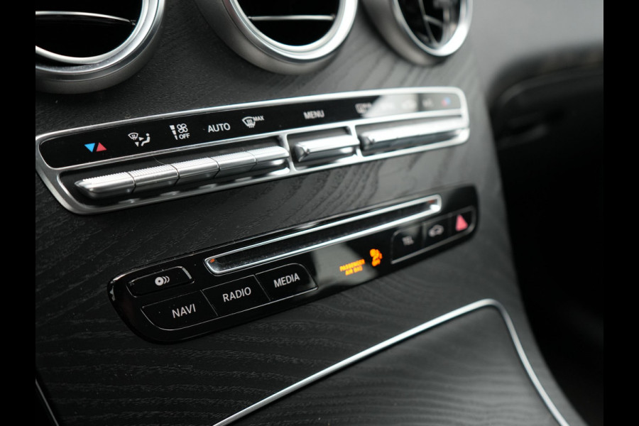 Mercedes-Benz GLC 250 4MATIC Prestige AMG | Luchtvering | Adaptive Cruise | Navigatie | 360 Camera | Half Lederen Sportstoelen Verwarmd |  19'' Licht Metaal |