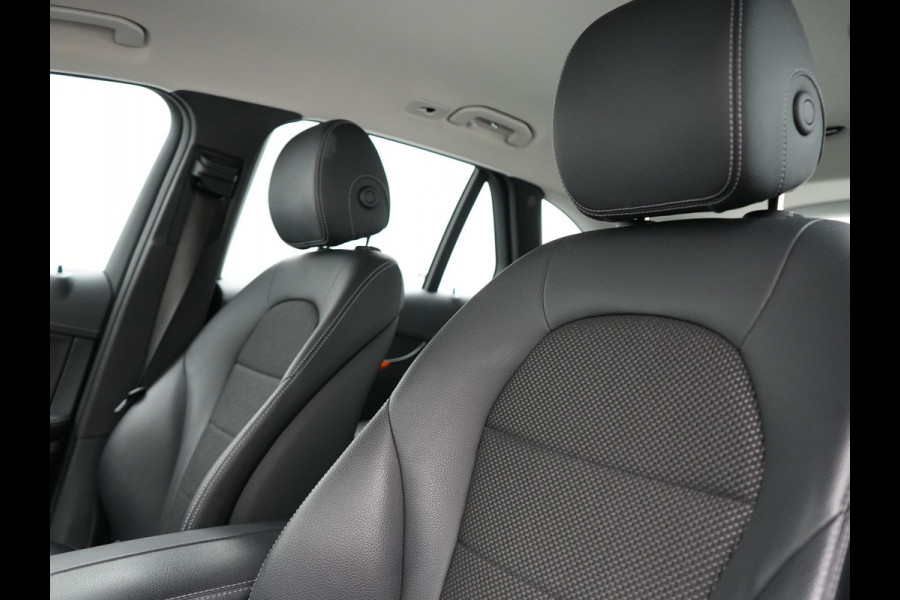 Mercedes-Benz GLC 250 4MATIC Prestige AMG | Luchtvering | Adaptive Cruise | Navigatie | 360 Camera | Half Lederen Sportstoelen Verwarmd |  19'' Licht Metaal |