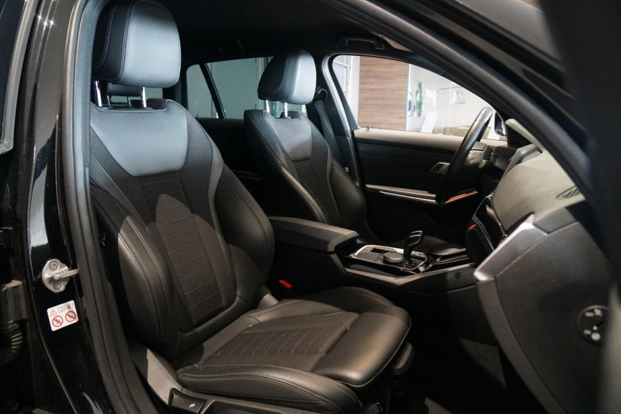 BMW 3 Serie Touring 318i High Executive *INCL. BTW* + HEAD-UP / SPORTSTOEL