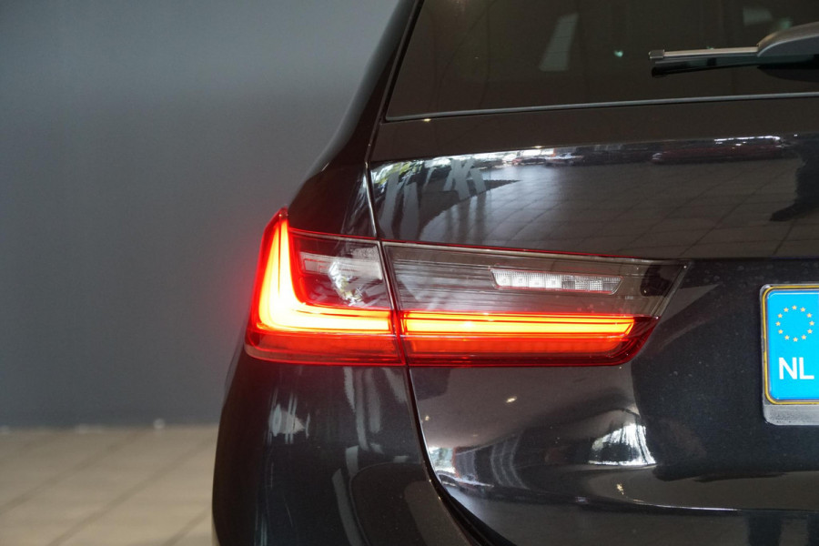 BMW 3 Serie Touring 318i High Executive *INCL. BTW* + HEAD-UP / SPORTSTOEL