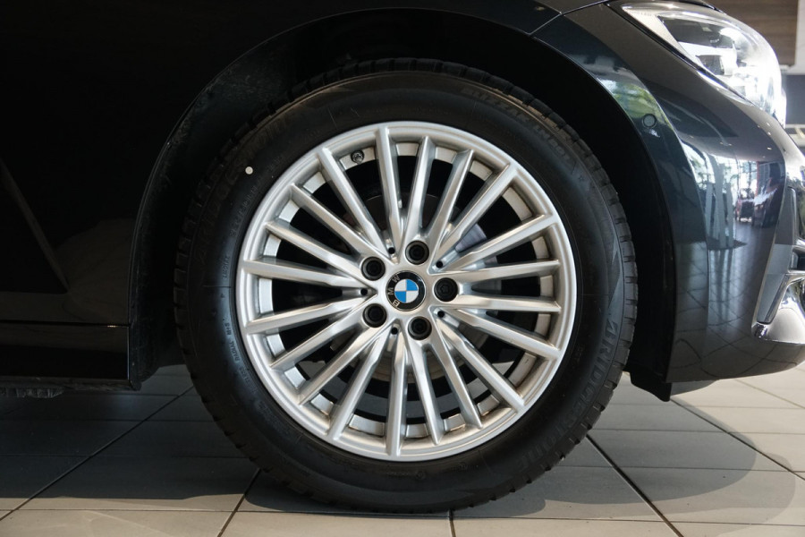 BMW 3 Serie Touring 318i High Executive *INCL. BTW* + HEAD-UP / SPORTSTOEL