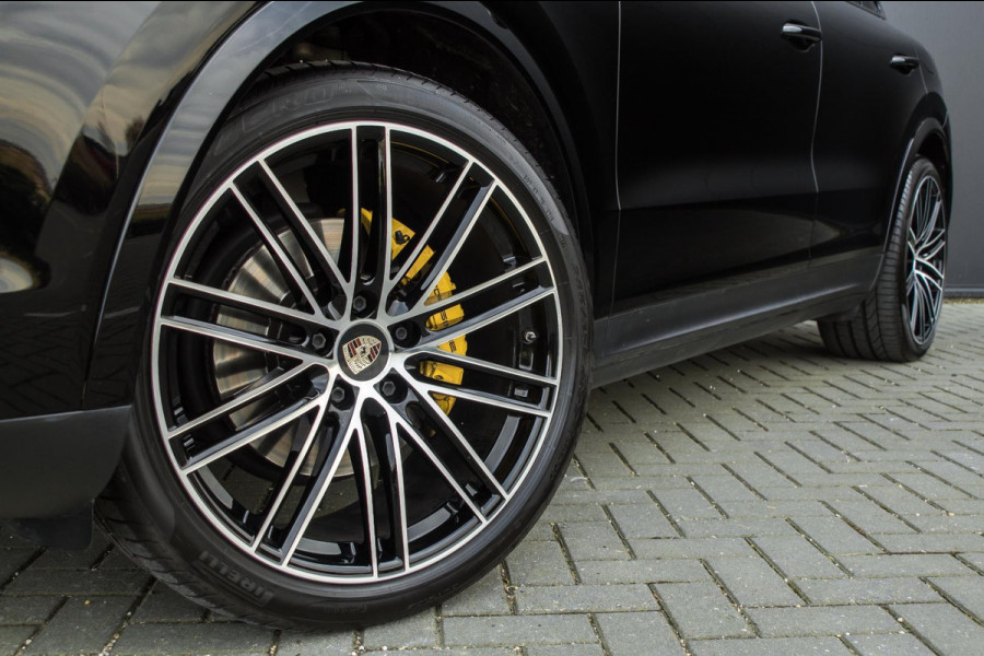 Porsche Cayenne Coupé 3.0 E-Hybrid | Pano| Luchtv. | Trekhaak | Memory | Sport Chrono