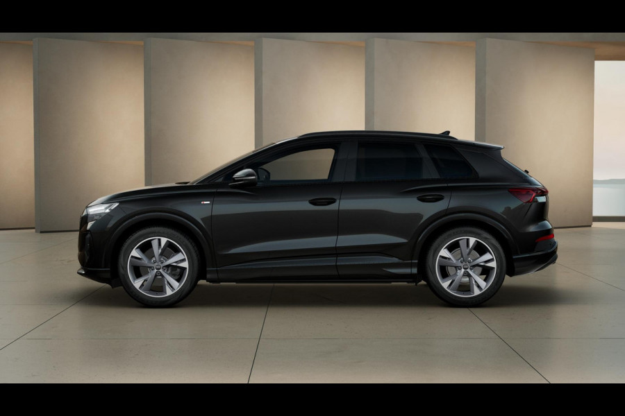 Audi Q4 e-tron 45 quattro S Edition 82 kWh panoramadak, achteruitrijcamera, SONOS soundsysteem, optiekpakket zwart plus, privacy glass, comfortpakket