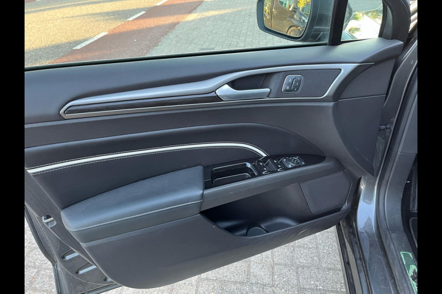 Ford Mondeo Wagon 2.0 IVCT HEV Vignale EXPORT Licht hagelschaden