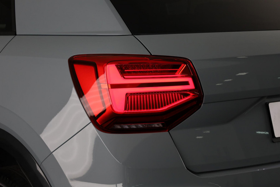 Audi Q2 S edition 35 TFSI 110 kW / 150 pk Hatchback 7 vers stoelverwarming, optiek pakket zwart plus, Audi soundsysteem