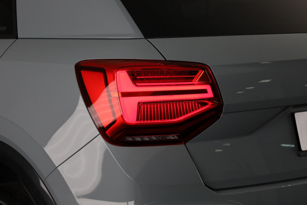 Audi Q2 S edition 35 TFSI 110 kW / 150 pk Hatchback 7 vers stoelverwarming, optiek pakket zwart plus, Audi soundsysteem