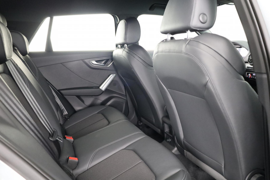 Audi Q2 S edition 35 TFSI 110 kW / 150 pk Hatchback 7 vers stoelverwarming, optiek pakket zwart plus, Audi soundsysteem