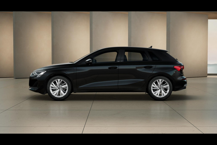 Audi A3 Sportback 40 TFSI e Pro Line navigatiesysteem, parkeersensoren voor&achter, stoelverwarming voorin, 3-zone airconditioning, Klimaatregelingspakket plus, Uitwijkassistent en afslaanassistent
