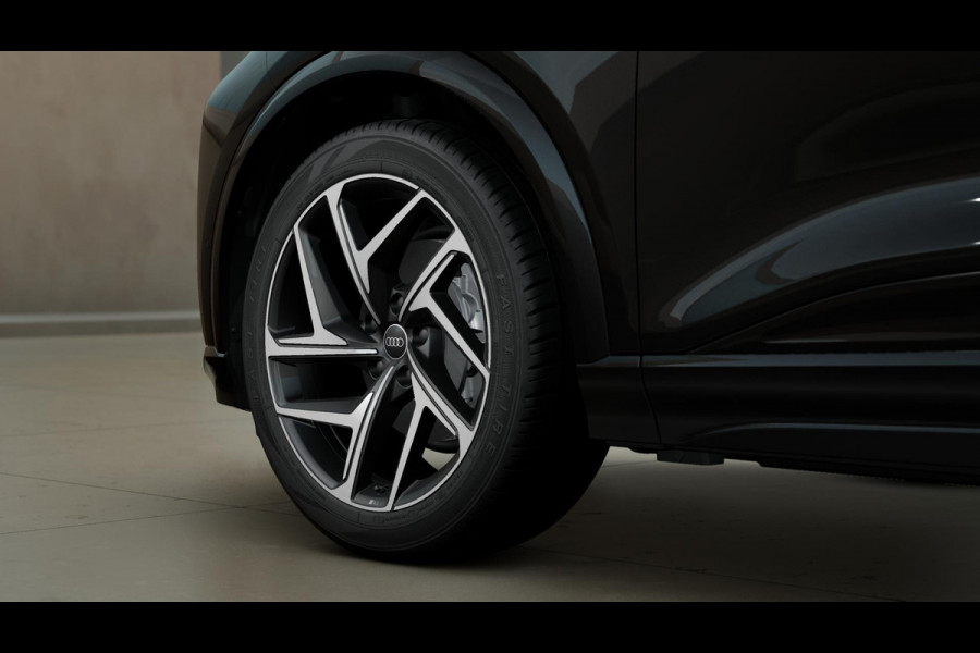 Audi Q6 Launch edition e-tron perf 100Kwh 225 kW / 306 PK S-edition, panoramadak, head-up display, B&O soundsyseem, adaptive cruise control, optiek zwart plus, s-sportstoelen