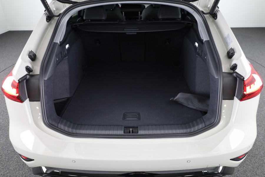 Audi A6 Avant Advanced edition e-tron 270kW/367pk 100kWh Avant E Tech Plus pakket, leder interieur, optiek pakket zwart-glanzend, privacy glass