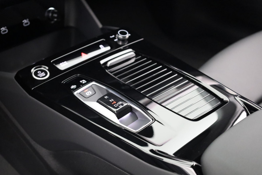 Audi A6 Avant Advanced edition e-tron 270kW/367pk 100kWh Avant E Tech Plus pakket, leder interieur, optiek pakket zwart-glanzend, privacy glass