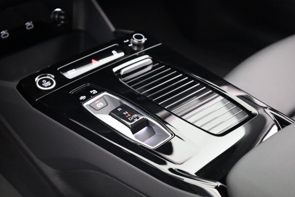Audi A6 Avant Advanced edition e-tron 270kW/367pk 100kWh Avant E Tech Plus pakket, leder interieur, optiek pakket zwart-glanzend, privacy glass