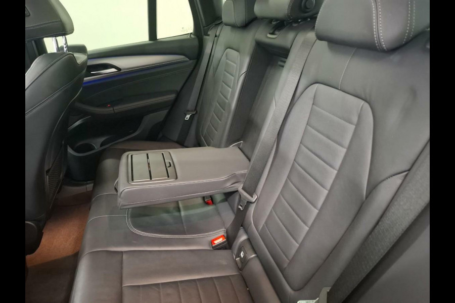 BMW X3 xDrive20i M Sport Black Edition Pano HUD Sfeer NAP
