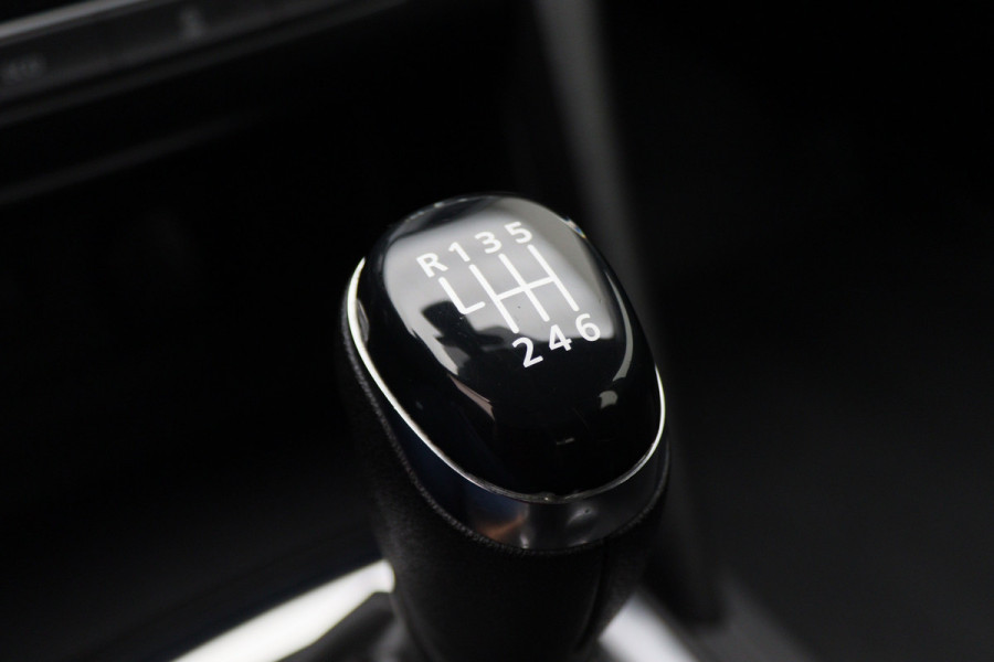 Renault MEGANE Estate 1.3 TCe Zen Apple Carplay, LED, Climate, Navigatie, Cruise, DAB, Trekhaak