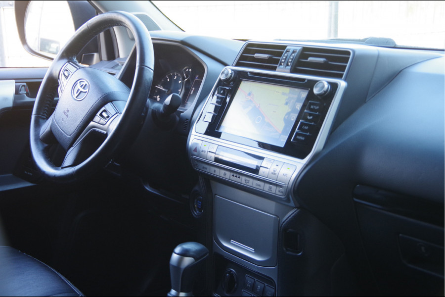 Toyota Land Cruiser 2.8 D-4D-F 177PK AUT. LED, 3.5T TREKHAAK, CAMERA, NAVI, CRUISE, CLIMA, STOELVERWARMING, ELEKTR.