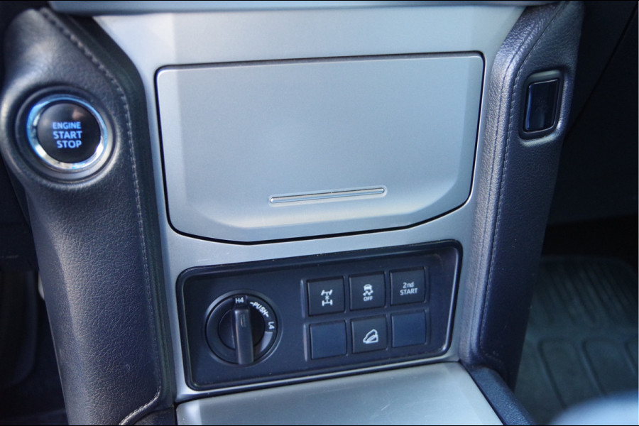 Toyota Land Cruiser 2.8 D-4D-F 177PK AUT. LED, 3.5T TREKHAAK, CAMERA, NAVI, CRUISE, CLIMA, STOELVERWARMING, ELEKTR.