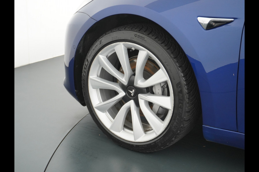 Tesla Model 3 RWD SR+ 60kWh 325PK FSD 3-Computer Lmv 19" AutoPilot Leder PanoDak Adaptive-Cruise Lmv Camera's Elektr.-Stuur+Stoelen+Spiegels+G Navi LED Comfortstoelen ACC DAB Keyless en Voorverwarmen interieur via App One-Pedal-Drive Origineel Nederlandse auto tot 11kw laden thuis! Garantie Accu tot 12-03-2028 max 160.000km 1.584kg licht!