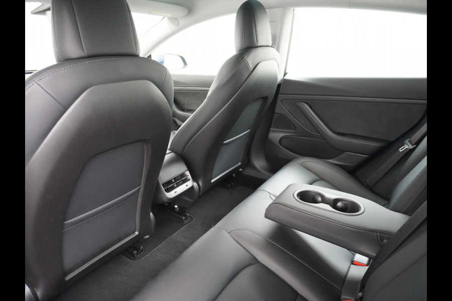 Tesla Model 3 RWD SR+ 60kWh 325PK FSD 3-Computer Lmv 19" AutoPilot Leder PanoDak Adaptive-Cruise Lmv Camera's Elektr.-Stuur+Stoelen+Spiegels+G Navi LED Comfortstoelen ACC DAB Keyless en Voorverwarmen interieur via App One-Pedal-Drive Origineel Nederlandse auto tot 11kw laden thuis! Garantie Accu tot 12-03-2028 max 160.000km 1.584kg licht!