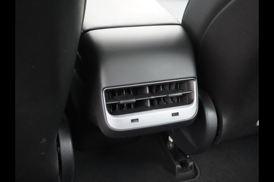 Tesla Model 3 RWD SR+ 60kWh 325PK FSD 3-Computer Lmv 19" AutoPilot Leder PanoDak Adaptive-Cruise Lmv Camera's Elektr.-Stuur+Stoelen+Spiegels+G Navi LED Comfortstoelen ACC DAB Keyless en Voorverwarmen interieur via App One-Pedal-Drive Origineel Nederlandse auto tot 11kw laden thuis! Garantie Accu tot 12-03-2028 max 160.000km 1.584kg licht!