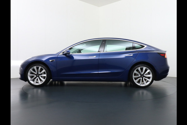 Tesla Model 3 RWD SR+ 60kWh 325PK FSD 3-Computer Lmv 19" AutoPilot Leder PanoDak Adaptive-Cruise Lmv Camera's Elektr.-Stuur+Stoelen+Spiegels+G Navi LED Comfortstoelen ACC DAB Keyless en Voorverwarmen interieur via App One-Pedal-Drive Origineel Nederlandse auto tot 11kw laden thuis! Garantie Accu tot 12-03-2028 max 160.000km 1.584kg licht!